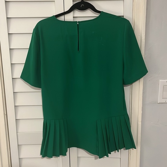 Zara Pleated Hem Top in Green - Picture 3 of 6